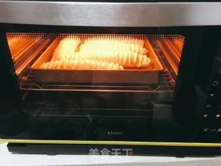 毛毛虫肉松面包的做法步骤：10