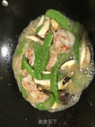 荷兰豆松茸炒虾仁的做法步骤：7