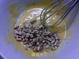 蜂蜜核桃戚风蛋糕的做法步骤：5