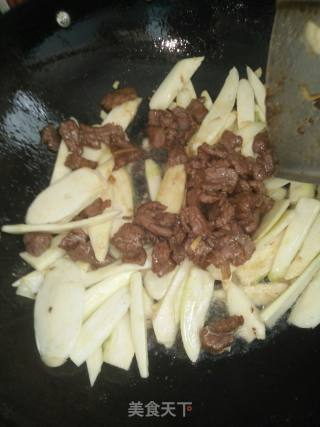 茭白炒牛肉的做法步骤：6