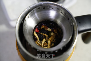洛神花水果茶的做法步骤：3