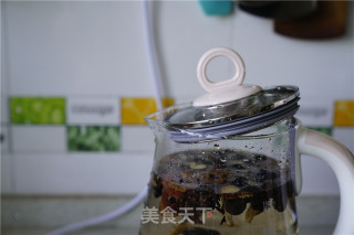 酸梅汤的做法步骤：4
