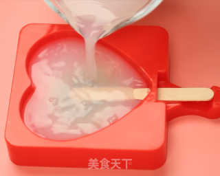 猕猴桃椰汁冰棍的做法步骤：4