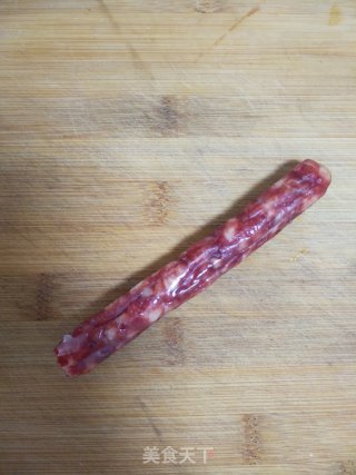 腊肠多多饭的做法步骤：1