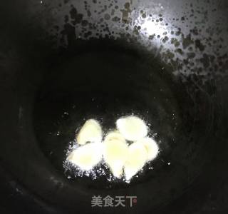 土豆松茸炒鸡腿肉的做法步骤：5
