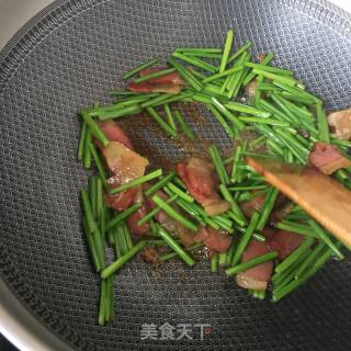 韭苔炒腊肉的做法步骤：13