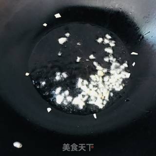 胡萝卜炒粉丝的做法步骤：3