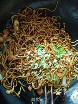 白菜香菇炒热干面的做法步骤：14