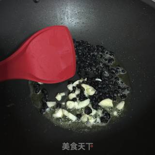 时椒炒鸡肉的做法步骤：3