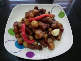 鲜莲子烧肉的做法步骤：1
