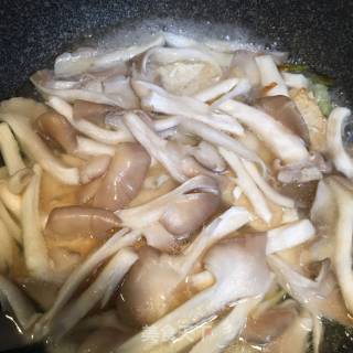 平菇烩豆腐的做法步骤：5