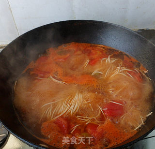 西红柿挂面汤的做法步骤：6