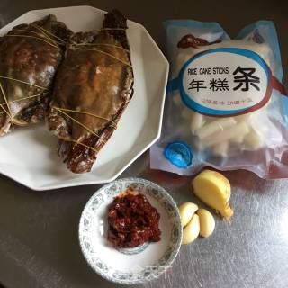 梭子蟹炒年糕的做法步骤：1