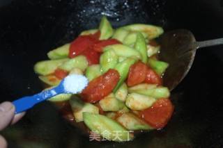番茄炒丝瓜的做法步骤：6