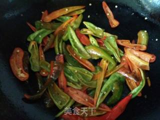 炒红椒片的做法步骤：4