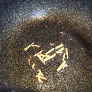 海带焖黄豆的做法步骤：2