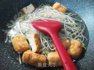 油豆腐绿豆芽刀削面的做法步骤：3