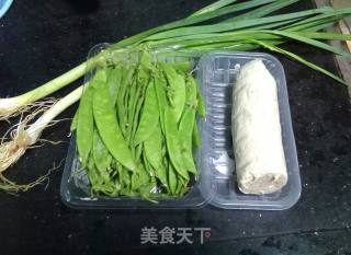 荷兰豆炒肉条的做法步骤：1