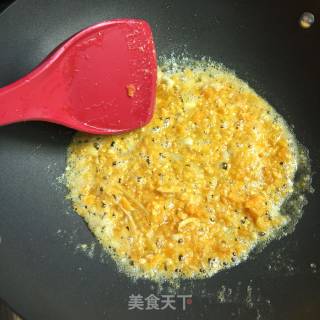 咸蛋黄炒茄子的做法步骤：5