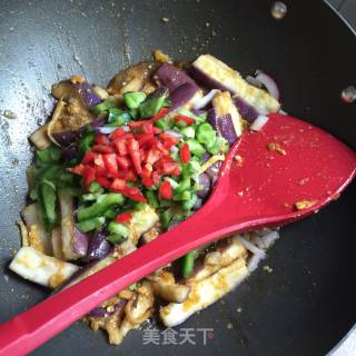 咸蛋黄炒茄子的做法步骤：8