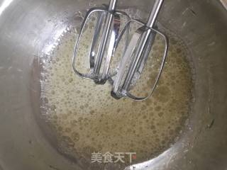 八寸戚风蛋糕的做法步骤：4