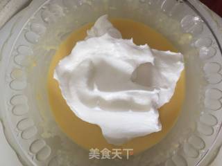 八寸戚风蛋糕的做法步骤：8
