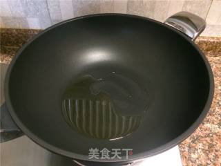 青椒炒腊排的做法步骤：5