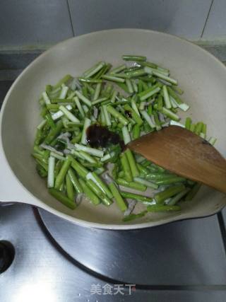 芦笋炒肉的做法步骤：7