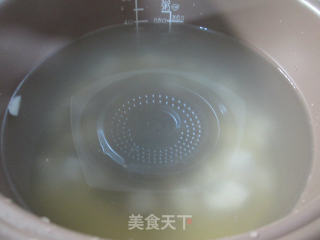 葡萄干山药小米粥的做法步骤：4