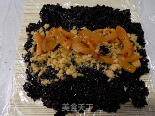 黑糯米蒸饭包油条的做法步骤：3