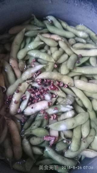 五香毛豆的做法步骤：2