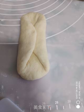 香葱肠仔包的做法步骤：5