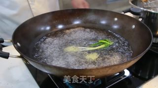 芥辣凉拌鱼皮的做法步骤：2