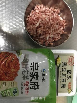 泡菜肉末豆腐的做法步骤：1