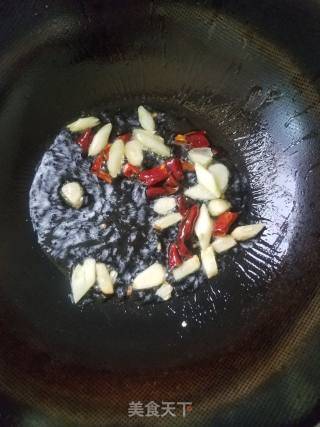 白菜炒木耳的做法步骤：3