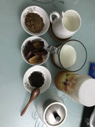 养胃红枣奶茶的做法步骤：1