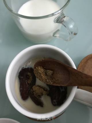 养胃红枣奶茶的做法步骤：5