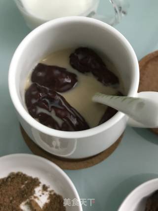 养胃红枣奶茶的做法步骤：6
