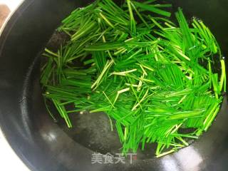 韭菜鸡蛋汤的做法步骤：5