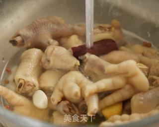 泡椒凤爪的家常做法的做法步骤：6