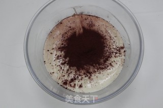 红丝绒旋风蛋糕卷的做法步骤：8