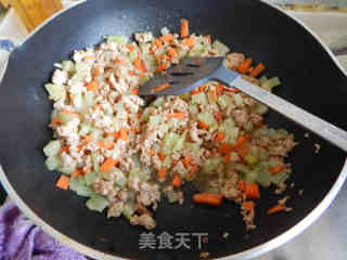 莴笋肉末凉拌米线的做法步骤：8