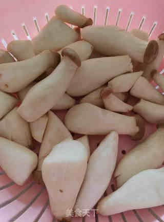 自制杏鲍菇干的做法步骤：1