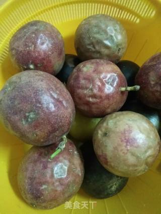 百香果蜂蜜茶的做法步骤：1
