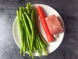 双色空心菜茎炒肉丝的做法步骤：1