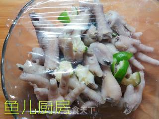 金沙鸡翅凤爪──“鱼儿厨房”私房菜的做法步骤：16