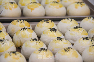 肉松麻薯蛋黄酥的做法步骤：19