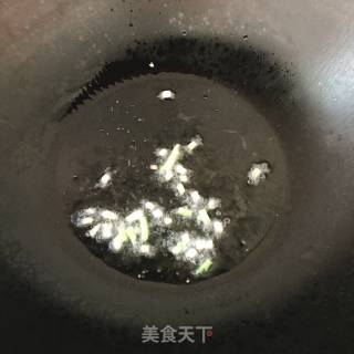 丝瓜烧豆腐皮的做法步骤：3