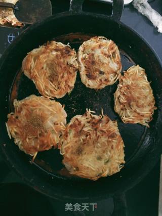 土豆饼的做法步骤：3