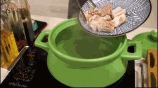 懒人美味营养餐，省时又省心，厨房小白，轻松驾驭煲仔饭的做法步骤：2
